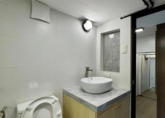 Апартаменты Modern Spacious Loft In The Heart Of