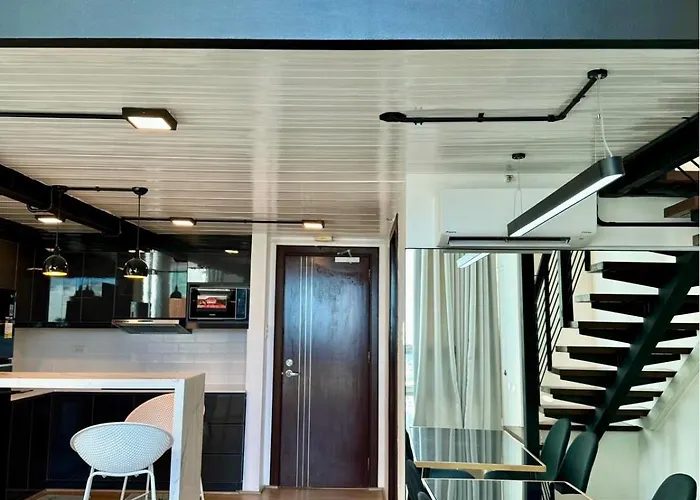 Modern Spacious Loft In The Heart Of Себу