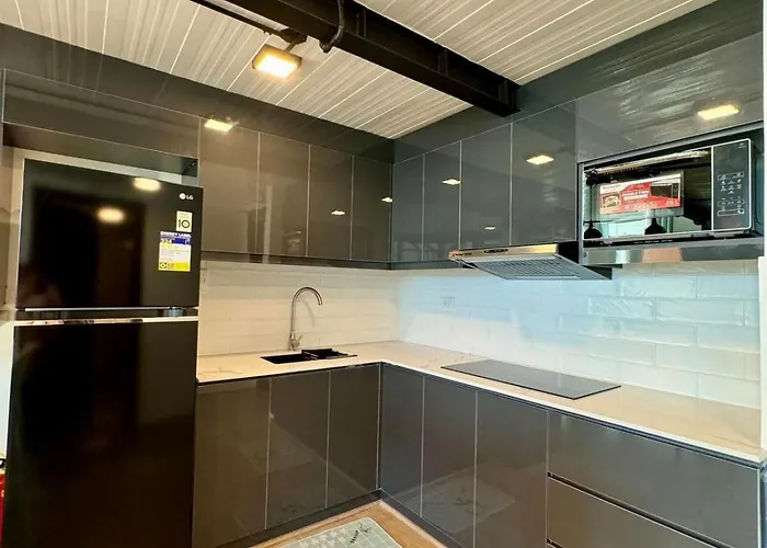 Апартаменты Modern Spacious Loft In The Heart Of Себу