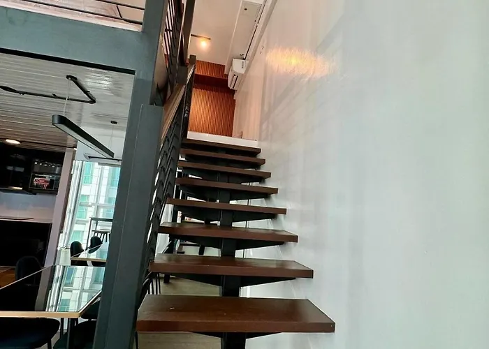 Апартаменты Modern Spacious Loft In The Heart Of