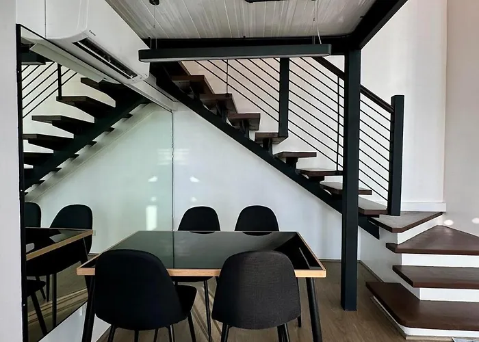Modern Spacious Loft In The Heart Of Себу